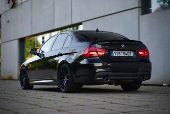 BMW E90 LCI 335i xDrive MANUÁL – Stage 1+, 350 koní, výborný - 10