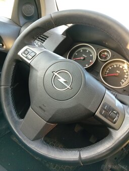 Opel Astra H 1.7 dtci ND - 10