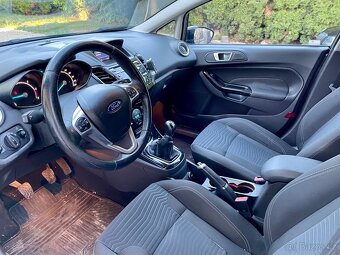 Ford Fiesta 1.6TDci 70kW. 2013, navi, klima - 10