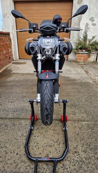 Prodám Aprilia Shiver 900 AKRAPOVIČ + kufry, odpočet DPH - 10