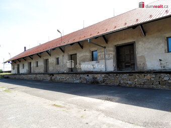 Pronájem - Skladové, nebo výrobní prostory, 197 m² s rampou - 10