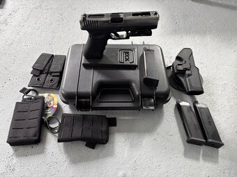 Airsoft výbava WE Glock18C, Specna Arms série Edge M4 - 10