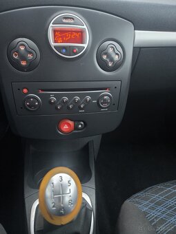 Renault Clio 1,5 TDCI - 10