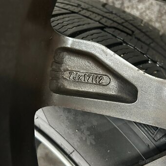 Subaru Outback zimní sada kol KUMHO 225/65/R17 - šedá - 10