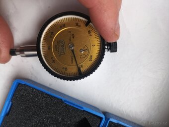 Prodám úchylkoměrem 0,01, zdvih 3mm. - 10