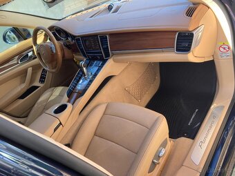 Porsche Panamera - 10