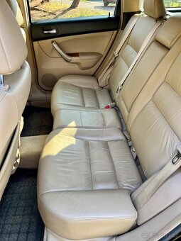 Honda Accord 2.2 cdti Tourer 7G - 10