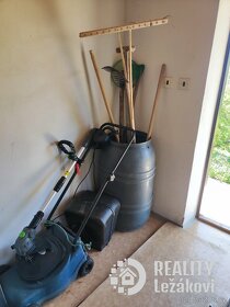 Prodám chatku 52m2, se zahradou 558m2, Zlín - Malenovice - 10