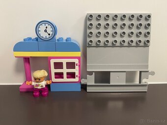 Lego Duplo zastávka - 10