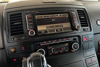 VW Multivan Highline Business - 10