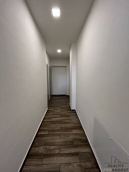 PRONÁJEM KOMERČNÍCH PROSTOR 75m2, Macharova ul., Mor. Ostrav - 10