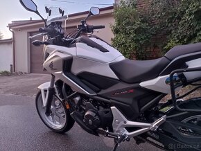 Honda NC750X 2018 ABS 35kW bílá + cestovní vybavení - 10