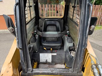 Kolový nakladač KOMATSU SK714 - 10
