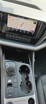 VW Touareg V6 3.0 TDI, 11/2020, 4x4, tažné, původ ČR, +DPH - 10