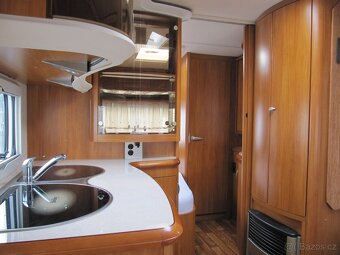 Prodám karavan Hobby 460 ufe,r.v.2008 + mover ,markýza, stan - 10