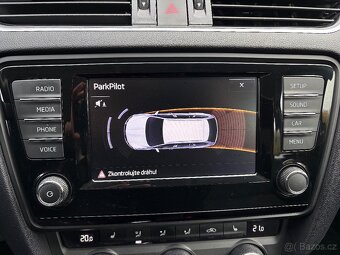 Škoda Octavia,  1.6 TDi 81 kW STYLE XENON NEHAVAR.SERVISKA - 10
