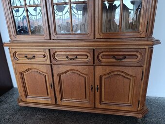 Rustikální kredenc, příborník s vitrínou, nábytek z masívu - 10
