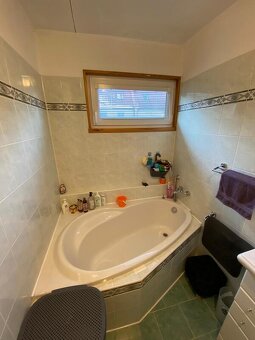 Nabízím pronájem velmi pěkného bytu 3+1 s terasou a zahradou - 10