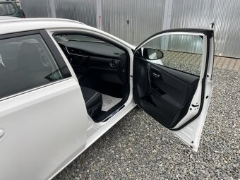 Toyota Auris 1.8i 16v HYBRID FL NAVI EXTRA - 10