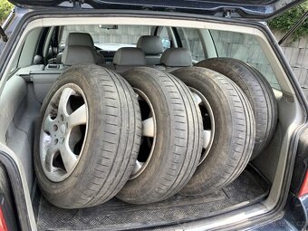 Volkswagen Passat 1.9 TDi 96 kW 4MOTION r.v. 2005 NOVÁ STK - 10