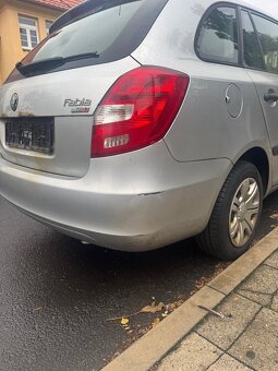 Prodám bud celek nebo náhradní díly Škoda Fabia 2 2013 - 10