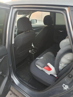 Hyundai IX 20 1.4 CRDI 57kw NOVÁ STK - 10