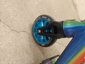 Koloběžka slamm strobe v3 - 10