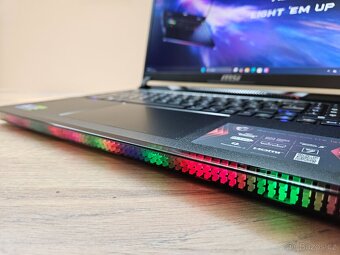16" 240HZ 2K_MSI RAIDER GE68HX_i9-14900HX_32GB_RTX 4060 8GB - 10