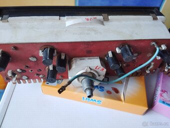 Škoda 100/110 - dva tachometry - 10