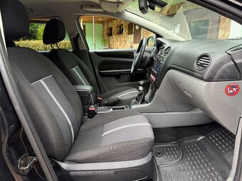 Ford Focus 1.6 74KW 2012 Ghia ST - 10