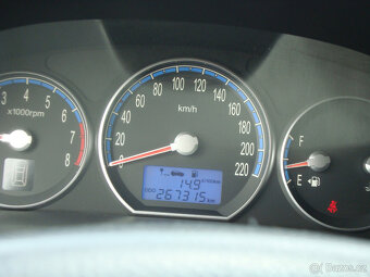 Hyundai Santa Fe 4x4 V6 2.7, benzín - LPG - 10