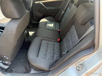 ŠKODA OCTAVIA KOMBI 2012 2.0TDI 103KW AMBIENTE - 10