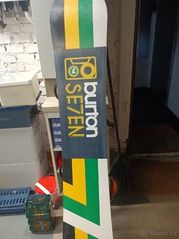Prodám snowboard včetně vázání a bot - 10