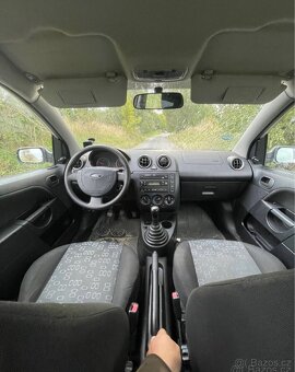 Ford Fiesta 1.3i 51kW benzín PO SERVISU - 10