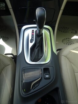 Opel Insignia SPORTS TOURER 2.0 CDTi 4x4 automat,pěkná výb. - 10