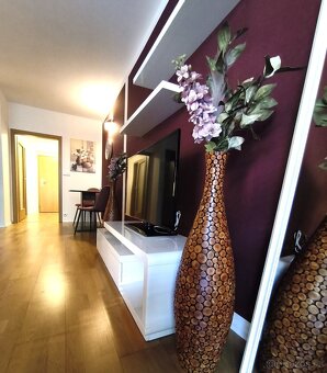 Ihned dostupny, Pronajem 1+kk byt 40m² Praha 3 - 10