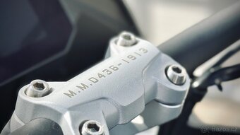 Moto Guzzi V100 Mandello Limitovaná edice - 10