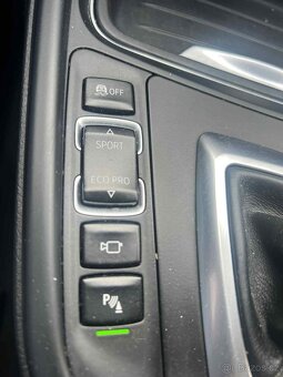 BMW 320 d xDRIVE M-paket - 10