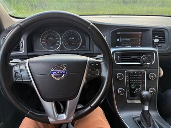 Volvo V60 - 10
