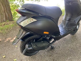 Piaggio Zip 2019 - 10