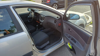 Kia RIO benzín 1,4 - 10