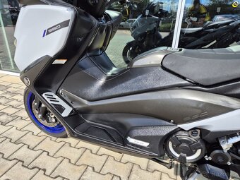 Yamaha T-Max 560 - 10