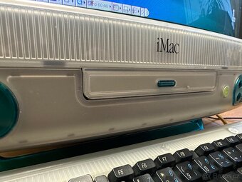 Apple iMac G3 Bondi Blue (Original 1998) - 10