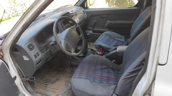 Nissan Navara pickup D22 4x4 - 10