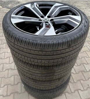 Alu kola Volvo XC90 - 5x108 9.0J x 22H2 ET: 38,5 - 10