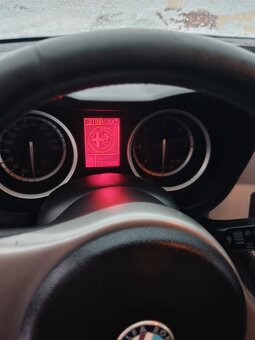 Prodej osobního automobilu Alfa Romeo - 10