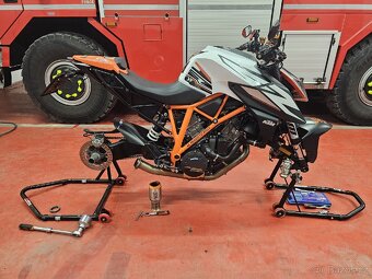KTM SuperDuke 1290R 2019 - 10