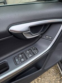 Volvo S60 D5 AWD, 2.4 nafta, 2011 r. v. - 10