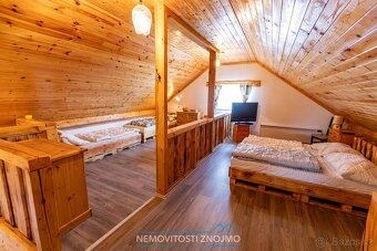 Apartmánový dům s lisovnou, vinným sklepem, venkovní pergolo - 10
