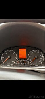 Volkswagen Touran 1.9 TDI DSG (77 kW) - 10
